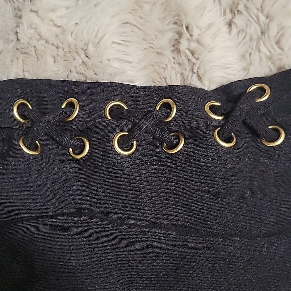🌞MICHAEL Michael Kors Black Top with Eyelet Sleeves - Picture 2 of 5